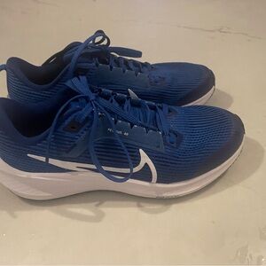 Nike Kids Sneakers in Blue and White